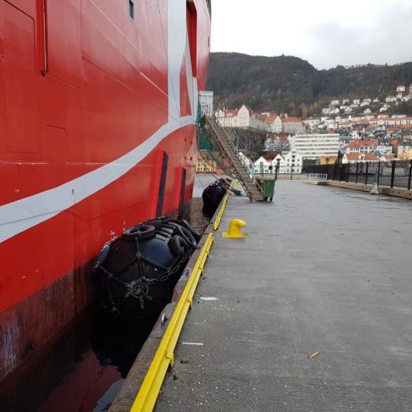 обвайзер Иокогама обороны 2.0m*3.5m резиновый пневматический