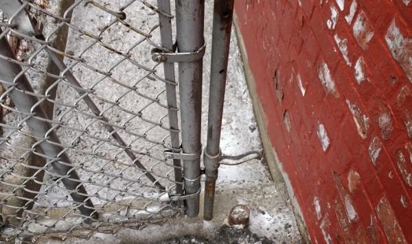 HDG chain wire fencing 6ft x 20ft mesh 2 x 2 8 gauge wire