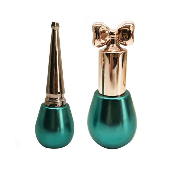 Hanya Small Green Nail Polish Bottles With Long Golden Cone Cap