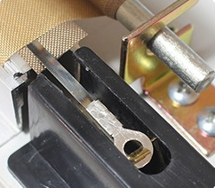 Through Type Foot Pedal Bags Pedal Sealing Machine with Food Grade Cutter and Sealer