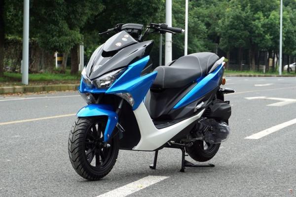 Rear Drum Brake 13 Aluminum Rim 1.3 Gal 150cc Gas Scooter