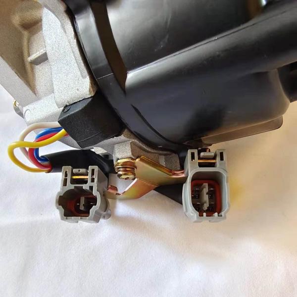 TOYOTA Hilux 4YC Engine Distributor 19030-73040 30x15x6cm Steel