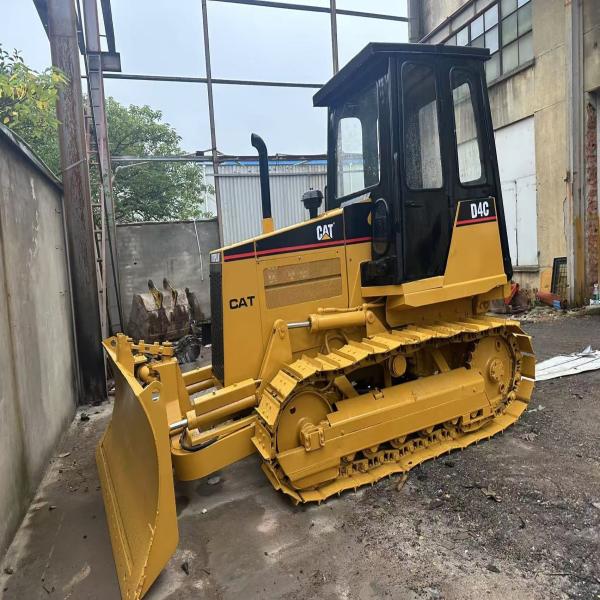 Used Bulldozer D4C Second Hand  Heavy Duty Earthmoving 150kw 1.6m3 bucket