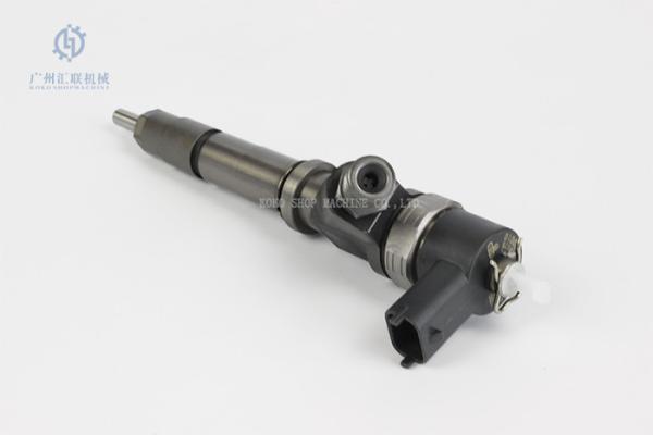 SK130 SK140-8 Excavator Engine Injector 0445120126 Diesel Spare Parts