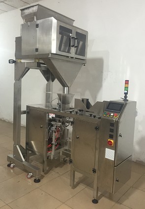 Автоматическое зерно упаковывая главный линейный Weigher 4