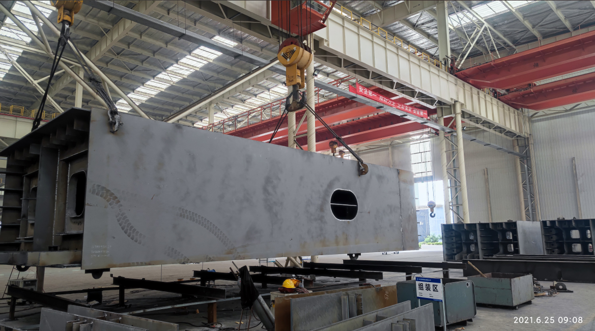 Prefabricated Modular Steel Bridge for Highway/Pedestrian/Industrial Use - Custom Design & Quick Installation