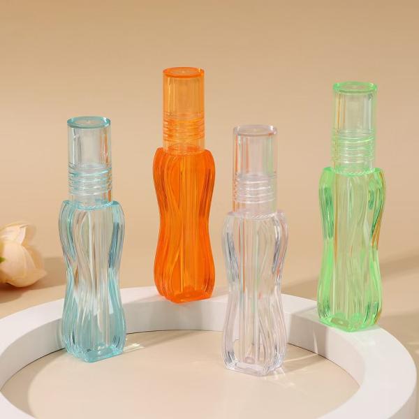 Colorido diseño único pequeña cintura plástico tubo de esmalte labial