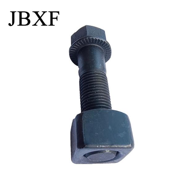 M8-M36 Bolt et écrous de chaussure de piste en acier au carbone Punch chaud Punch froid avec traitement de surface d'oxyde noir