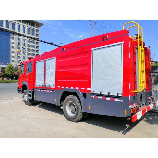 Howo Dry Powder Fire Rescue Truck 4X4 3000L Water 1000 Liters Foam High Performance