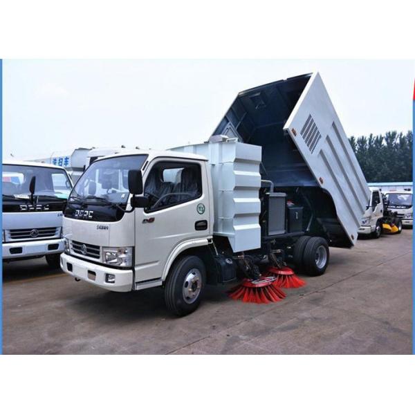 Dongfeng 4x2 Road Sweeper Truck 4cbm 6 Wheels With Brush Humanized Operation