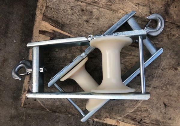 Durable Pulley Blocks With Aluminum Nylon Sheave Roller Bunch Conductor Block Aerial Cable Stringing Roller