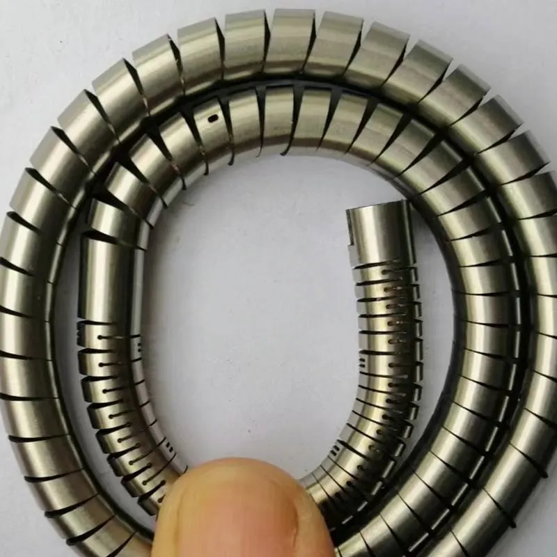 Tube en forme d'os de serpent SS304 de qualité médicale, poli, étiré à froid