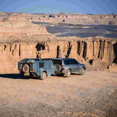 2000LBS Off Grid Solar Trailer Caravan Off Grid Travel Trailer Solar Airbag Suspension
