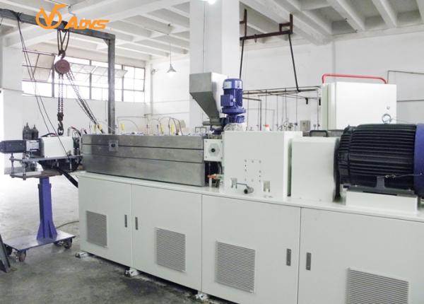 50HZ 3 Phase Lab Twin Screw Extruder Split Barrel Type For Compounding