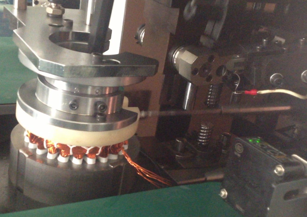 Small Motor Automatic Stator Wire Coil Winding Inserting Lacing Machine SMT - DB160