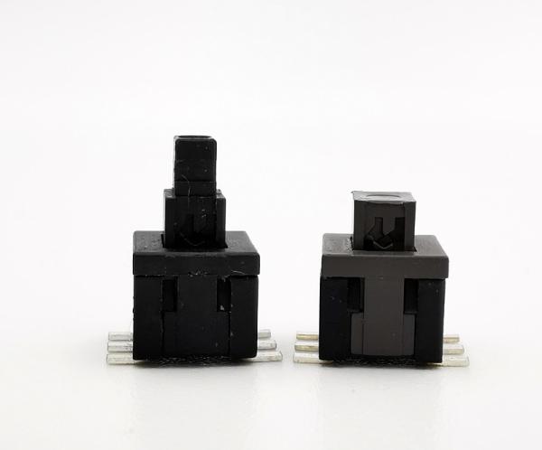 Bouton poussoir de l'IMMERSION 5.8x5.8 SMD de SPST sur le commutateur principal