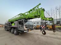 Grue de camion de 50 tonnes certifiée ISO9001 avec hauteur de levage maximale de 40 m et en bon état