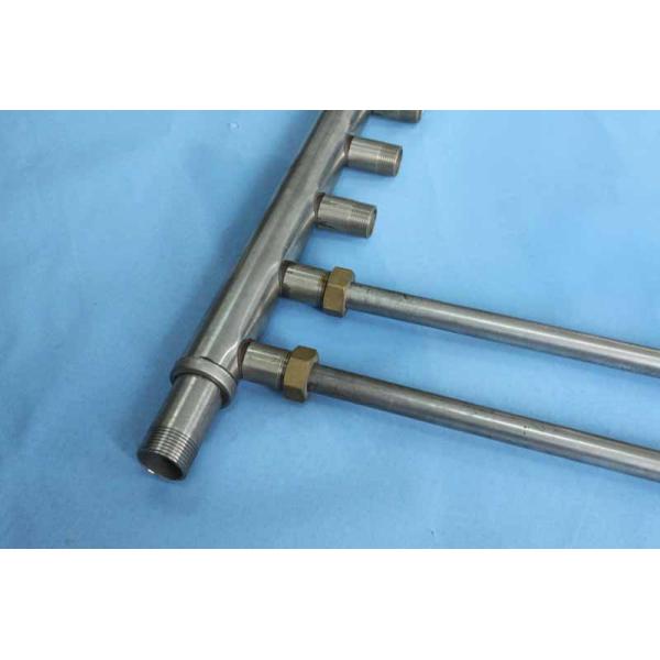 Солнечный коллектор восходящего потока теплого воздуха трубы жары крыши наклона