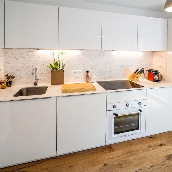 Modern Italian Assembled Kitchen Cabinets White Acrylic High Glossy