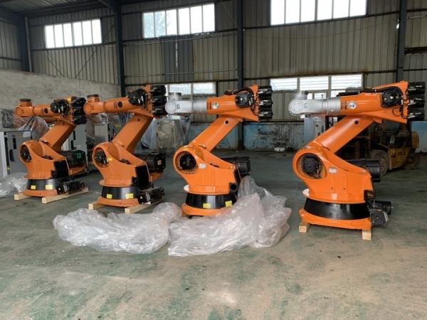 KUKA KR 240 R3330 Automatic Used Industrial Robot For Handling Palletizing