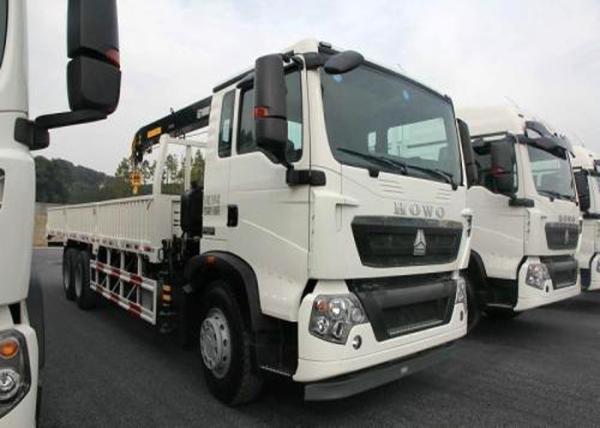 10 Wheels 10T Mobile Crane Truck , Crane Lift Truck High Capacity For Construction