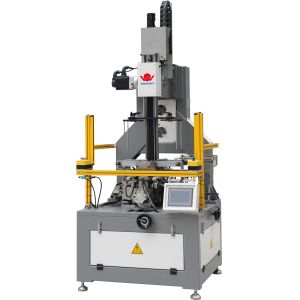 Boîte rigide servo automatique formant la machine