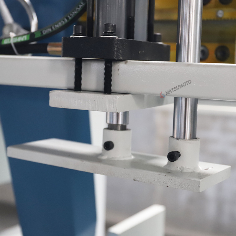 GT4280 Gantry Band Sawing Machine with 800mm Cutting Capacity