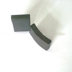 Магниты феррита утюга магнита 395KA/M HCJ феррита счищателя спеченные плиткой