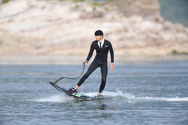 Carbon Fibre BluePenguin 2023 Hydrofoil Electric Start Jet Surfing Engine Jet Surfboard