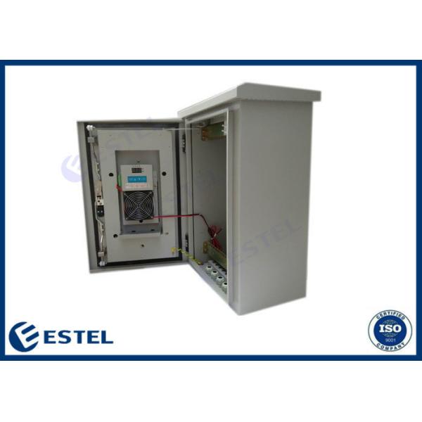 небольшой на открытом воздухе поляк приложения телекоммуникаций 6U установленный с анти- замком пункта похищения 3