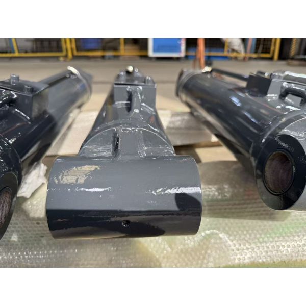 AWP Double Acting Lifting Cylinder With Hard Chrome Plated Surface