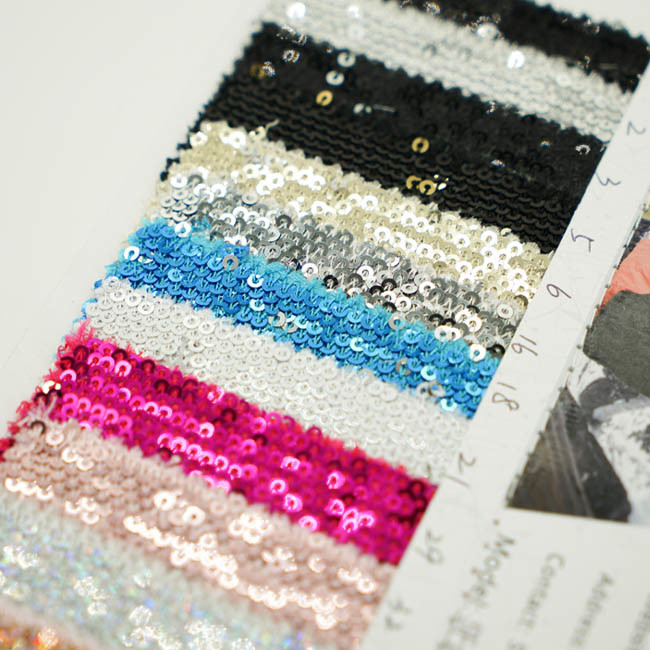 Отражательный украсьте цвета ткани Sequins 440GSM различные изготовленные на заказ