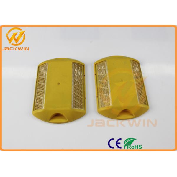 Double Side Plastic Reflective Road Studs Pavement Marker 20T Weight Capacity