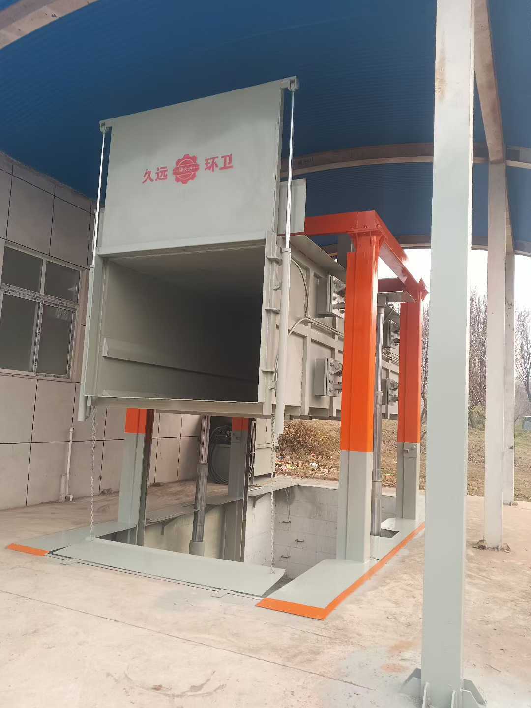 Municipal Waste Compression Equipment , Garbage Compactor for Waste Treatment Plant