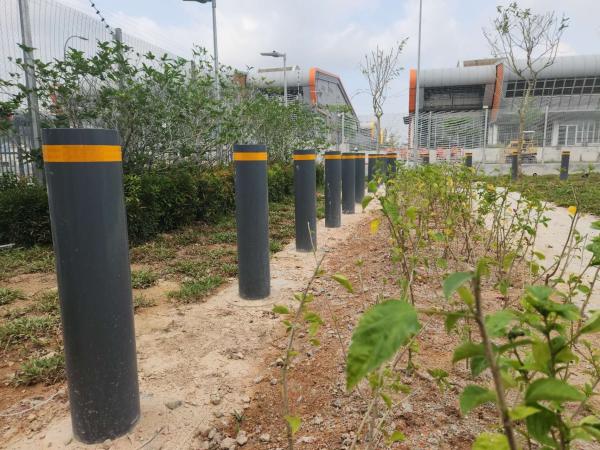 Bolinhos fixos antiterroristas com certificado IWA14-1 e aço carbono de 1000 mm de altura