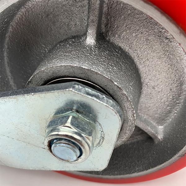 Roda do poliuretano de 4 polegadas no cubo de aço com o rodízio superior do freio do fechamento