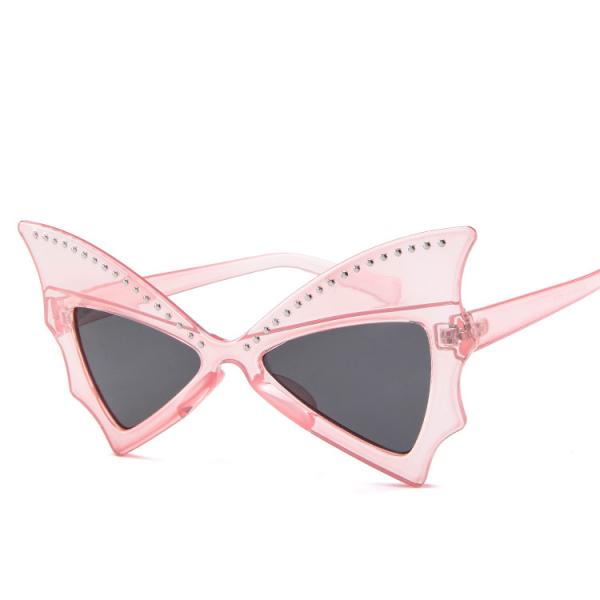 Oversized Women Bat Sharp Rivet Big Frame Sunglasses Personality Dance Party Glasses
