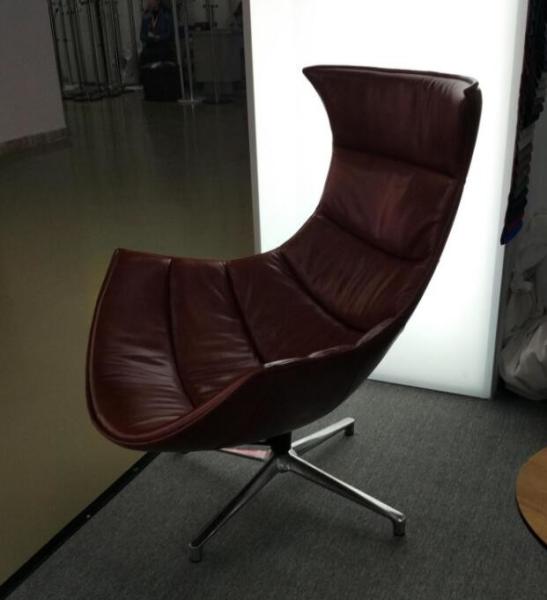 Designer leather chair ottoman furniture rotating lobster chair bentwood lounge chair