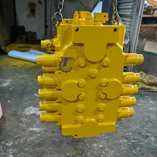 Komatsu PC2000-8 Excavator Main Control Valve 709-1A-11300 709-1A-11400 709-1A-11100