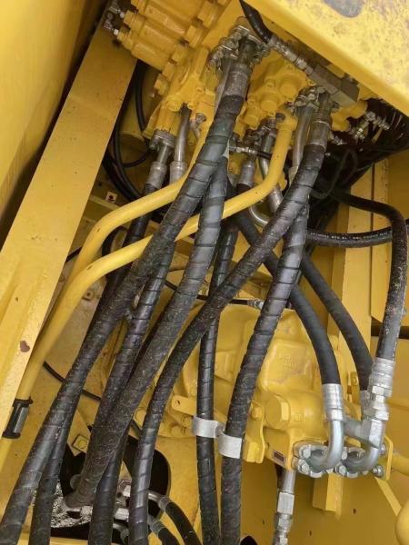 Excavatrice utilisée Komatsu pc240LC avec une capacité de seau de 1,2M3 en bon état à Shanghai