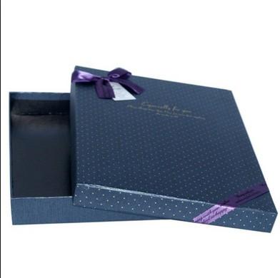Cardboard Box With Bow Tie , Box Packaging For Textile T-shirt