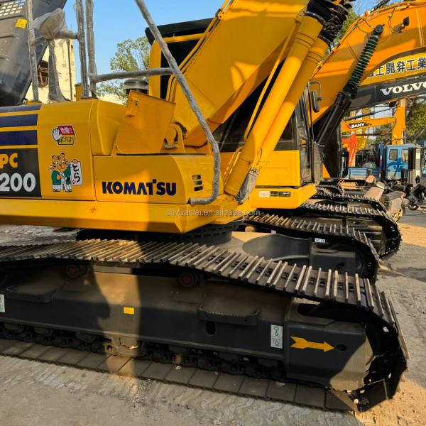 Pompes hydrauliques et cylindres pour le concassage