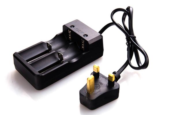 UK Plug Smart  3.7 V Li Ion Battery Charger For Lithium Ion Battery Long Using Life