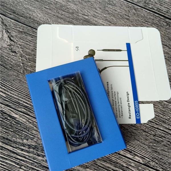 Связанные проволокой хэндс-фри наушники EO IG955 стерео черное 35g  Akg