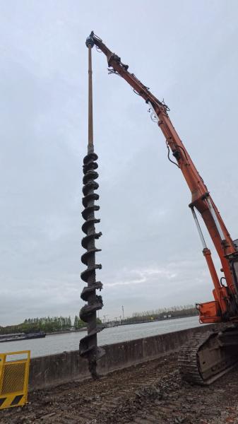 Tarière hydraulique de forage de terre 30000N pour excavatrice de 8 à 13 tonnes