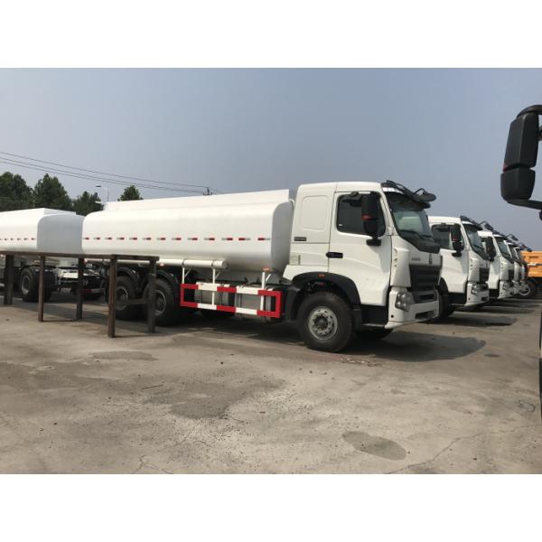 Camión resistente del buque de petróleo de RHD para opcional multicolor del transporte