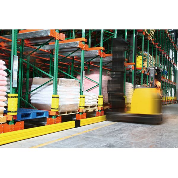 Radio Shuttle Pallet Rack Upright Protectors Rack End Guard Polymer Safety Barrier Traffic Guardrails