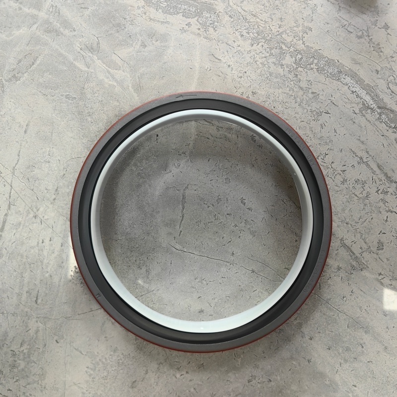 Crankshaft Rear Oil Seal 6151-21-4161 for Komatsu 6D125-8 Diesel Engine