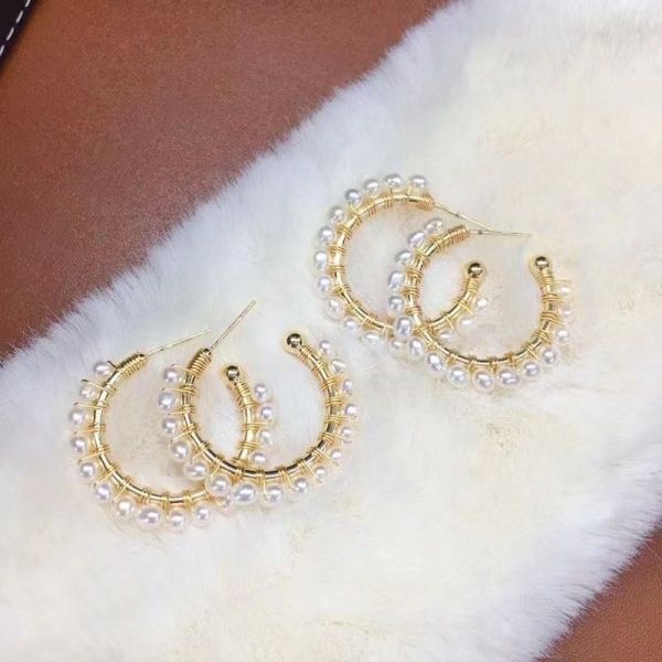 Temperament Fashion Pearl Small Earrings Women Allergy Resistant Sterling Silver Earrings Daily Versatile Christmas