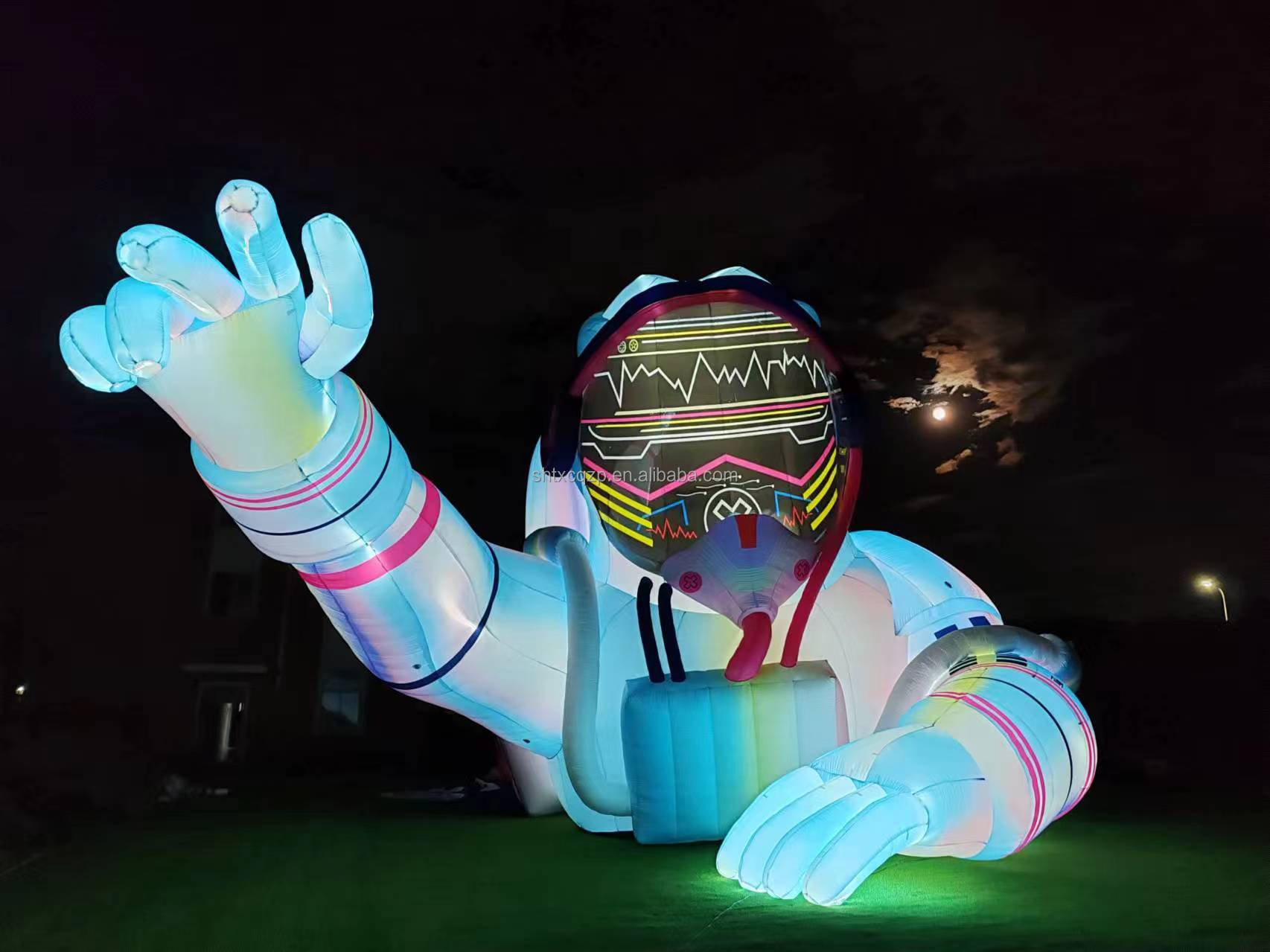 Large Inflatable Astronaut Advertising Model With LED Lighting And Cartoon Character Design for Night Events Mall Displays Brand Campaigns And Public Installations